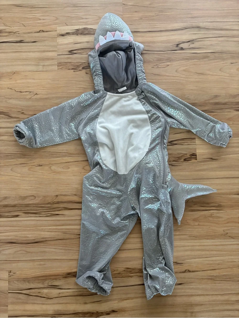 Target Hyde & EEK Toddler Halloween Shark Costume Size  2T 3T